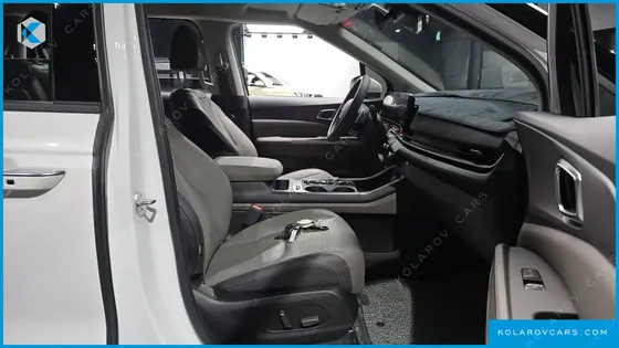 KIA CARNIVAL DIESEL 9-SEATER NOBLESSE