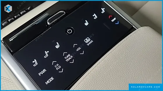 TOYOTA CAMRY 2.5 XLE PREMIUM HYBRID