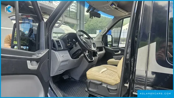 HYUNDAI SOLATI 15-SEATER