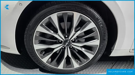 KIA K8 2.5 GASOLINE 2WD