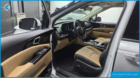 KIA CARNIVAL GASOLINE 9-SEATER NOBLESSE