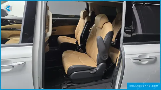 KIA CARNIVAL GASOLINE 9-SEATER NOBLESSE