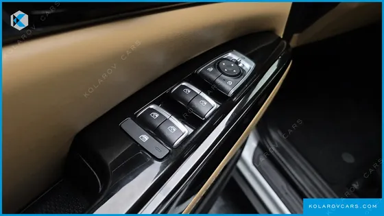 KIA CARNIVAL GASOLINE 9-SEATER NOBLESSE