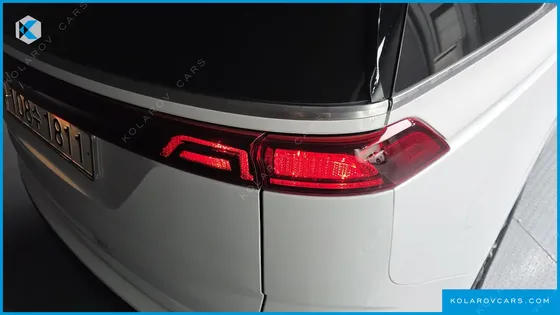KIA CARNIVAL GASOLINE 9-SEATER NOBLESSE