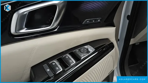 KIA CARNIVAL GASOLINE 9-SEATER SIGNATURE