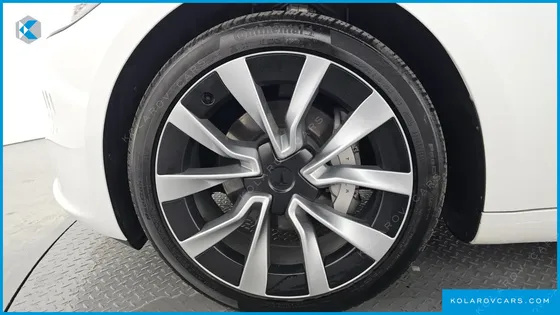 TESLA MODEL 3 LONG RANGE AWD