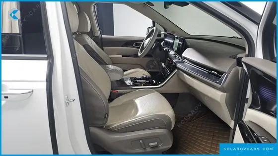 KIA CARNIVAL 9-SEATER HI-LIMOUSINE