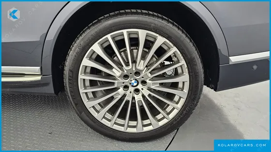 BMW X7 XDRIVE 30D DESIGN PURE EXCELLENT 6-SEATER