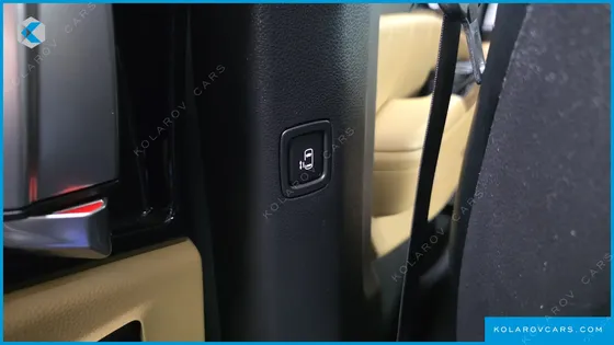 KIA CARNIVAL DIESEL 7-SEATER SIGNATURE