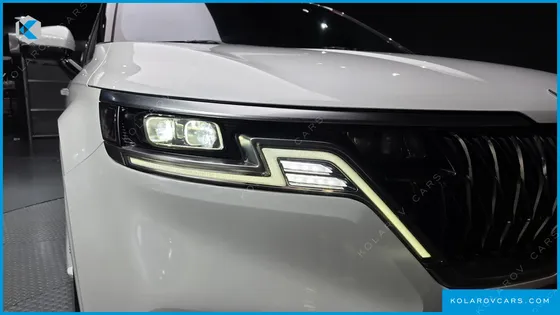 KIA CARNIVAL DIESEL 7-SEATER HI-LIMOUSINE