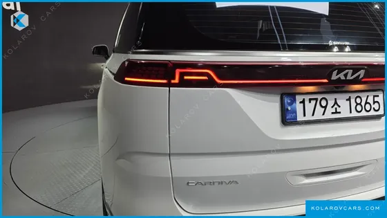 KIA CARNIVAL DIESEL 7-SEATER HI-LIMOUSINE