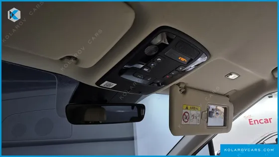 KIA CARNIVAL DIESEL 7-SEATER HI-LIMOUSINE