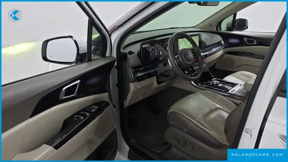KIA CARNIVAL GASOLINE 9-SEATER HI-LIMOUSINE