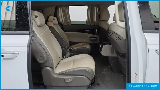 KIA CARNIVAL GASOLINE 9-SEATER HI-LIMOUSINE