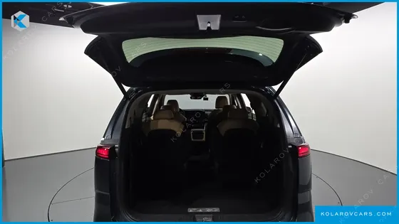 KIA CARNIVAL DIESEL 9-SEATER NOBLESSE