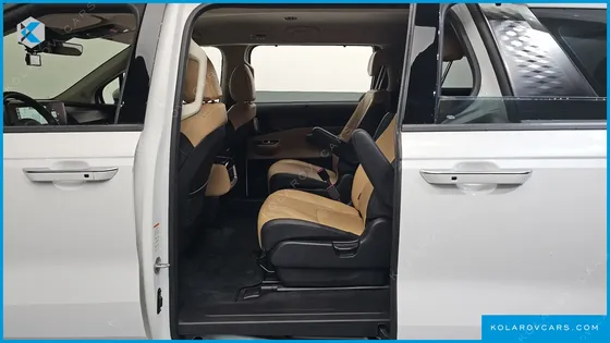 KIA CARNIVAL DIESEL 9-SEATER NOBLESSE