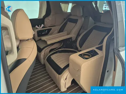 KIA CARNIVAL DIESEL 9-SEATER HI-LIMOUSINE(SPECIAL VEHICLE)