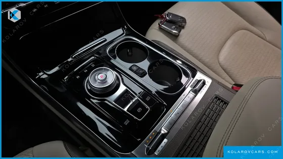 KIA CARNIVAL DIESEL 9-SEATER HI-LIMOUSINE