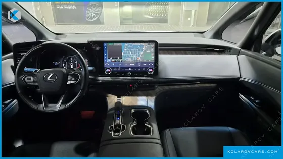 LEXUS LM 500H ROYAL