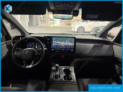 LEXUS LM 500H ROYAL