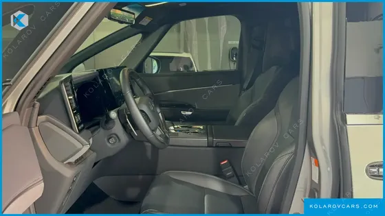 LEXUS LM 500H ROYAL