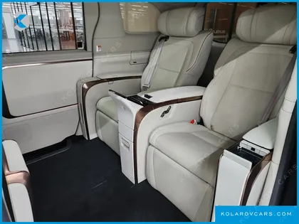 LEXUS LM 500H ROYAL