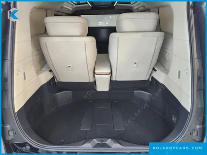 LEXUS LM 500H ROYAL