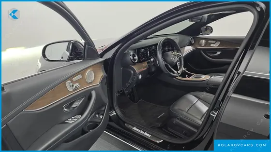 MERCEDES E-CLASS E300E 4MATIC EXCLUSIVE