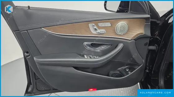 MERCEDES E-CLASS E300E 4MATIC EXCLUSIVE