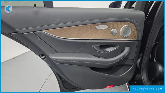MERCEDES E-CLASS E300E 4MATIC EXCLUSIVE