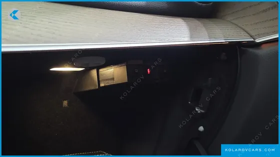MERCEDES E-CLASS E300E 4MATIC EXCLUSIVE
