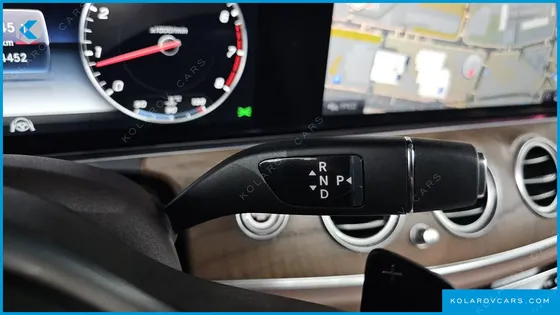 MERCEDES E-CLASS E300 4MATIC EXCLUSIVE