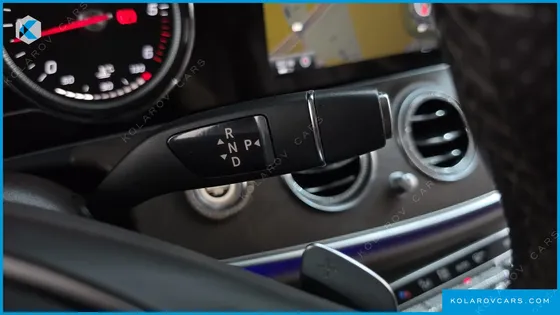 MERCEDES E-CLASS E220D 4MATIC EXCLUSIVE