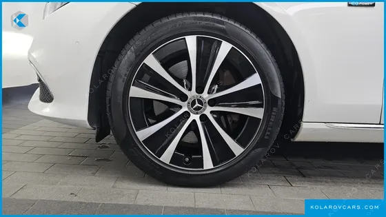 MERCEDES E-CLASS E300E 4MATIC EXCLUSIVE