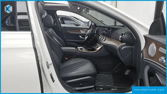 MERCEDES E-CLASS E300E 4MATIC EXCLUSIVE