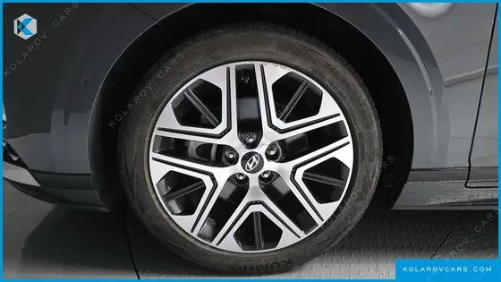 HYUNDAI GRANDEUR 2,5 GASOLINE 2WD
