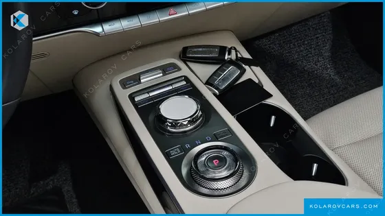 GENESIS GV70 2.5T GASOLINE 2WD