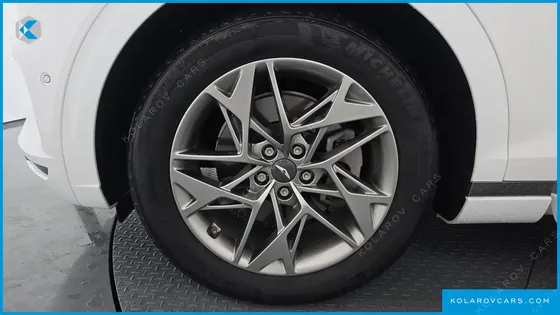 GENESIS GV70 2.5T GASOLINE 2WD