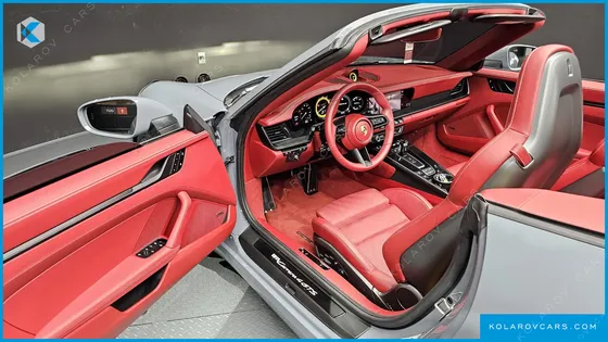 PORSCHE 911 CARRERA 4 GTS CABRIOLET