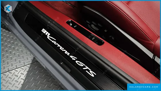 PORSCHE 911 CARRERA 4 GTS CABRIOLET