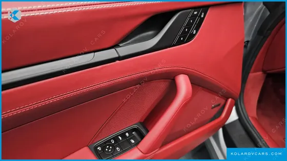 PORSCHE 911 CARRERA 4 GTS CABRIOLET