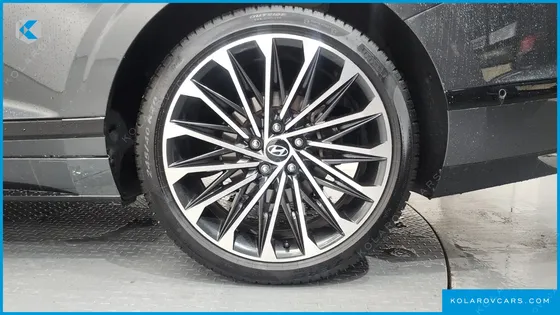 HYUNDAI GRANDEUR CALLIGRAPHY