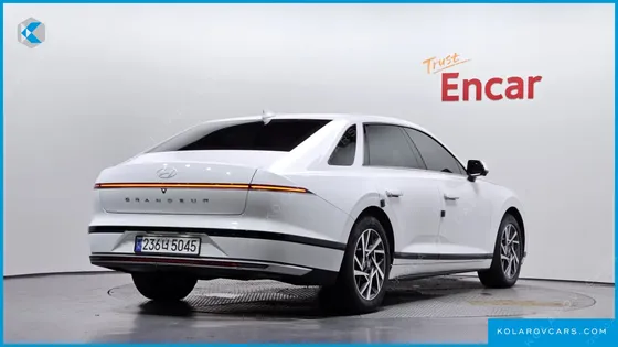 HYUNDAI GRANDEUR PREMIUM