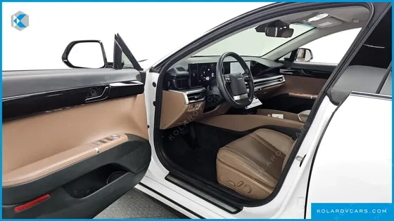 HYUNDAI GRANDEUR PREMIUM