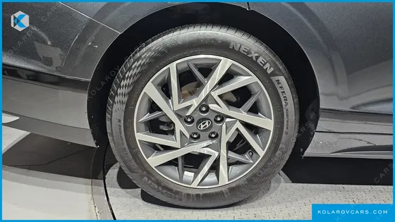 HYUNDAI GRANDEUR PREMIUM