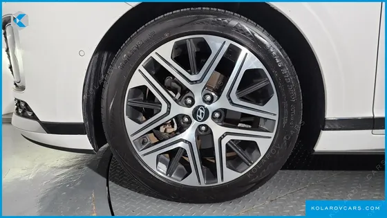 HYUNDAI GRANDEUR EXCLUSIVE