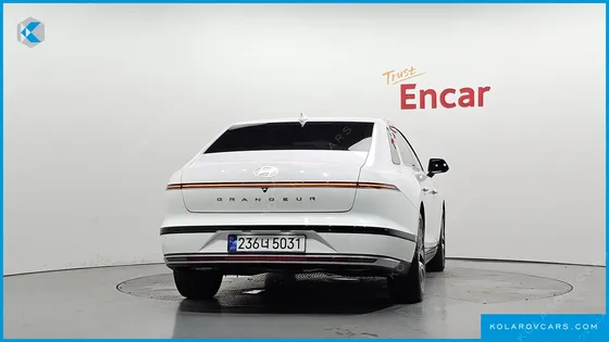 HYUNDAI GRANDEUR PREMIUM