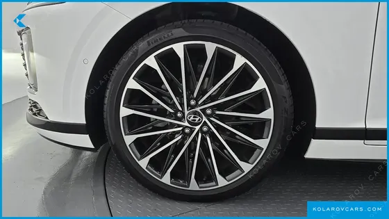 HYUNDAI GRANDEUR CALLIGRAPHY