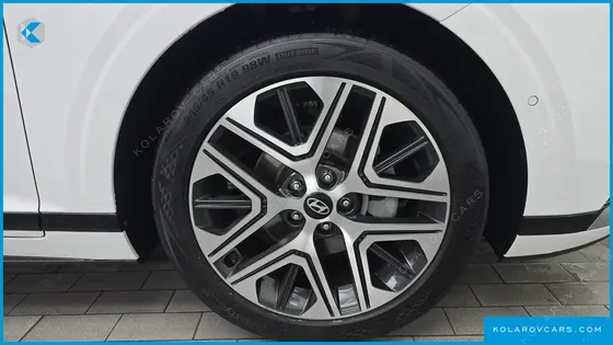 HYUNDAI GRANDEUR EXCLUSIVE