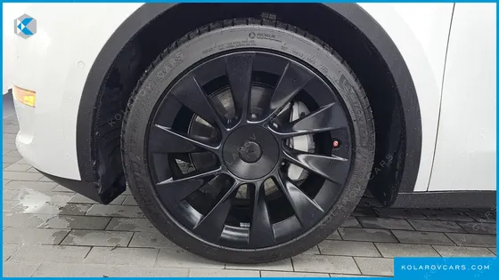 TESLA MODEL Y LONG RANGE AWD